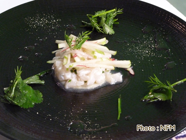 Recette Coquille Saint-Jacques Carpaccio aux pommes et aux herbes folles