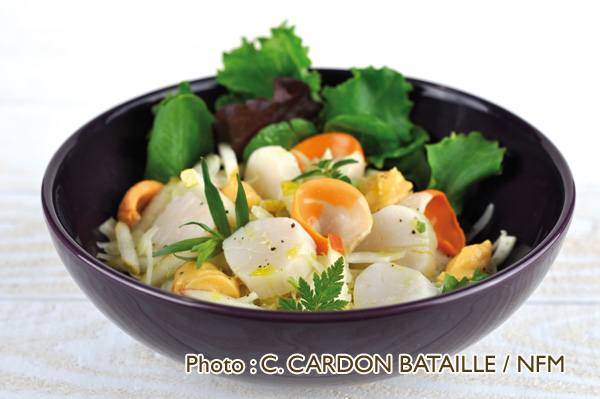Recette Coquille Saint-Jacques salade froide poire fenouil et mayonnaise de corail